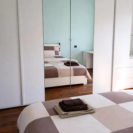 Apartmán Bhome - *